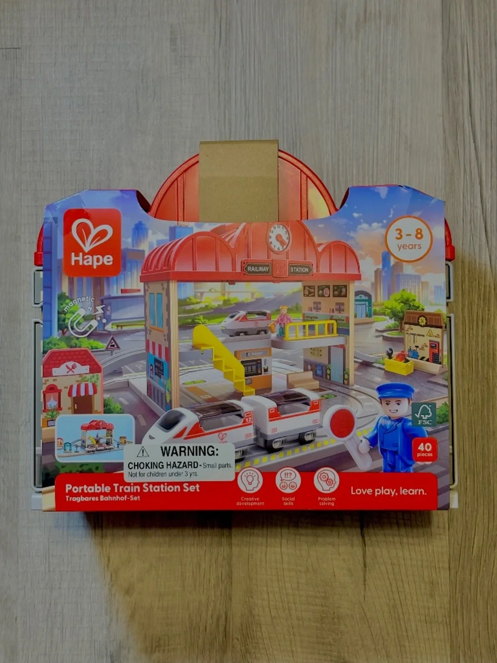 Hape Portable Railway Station Wooden Train Set 40pcs Children's 3-8 Years New